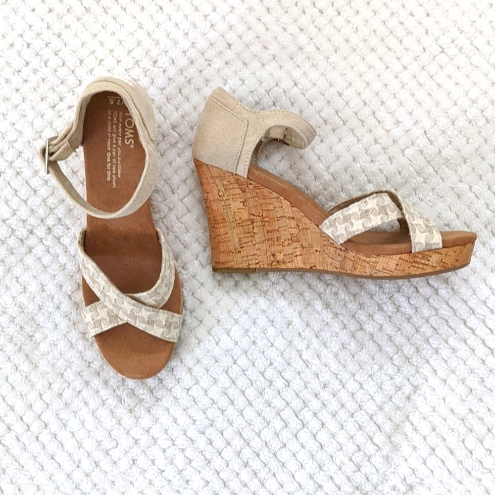 TOMS Cork Wedges Tan 7.5